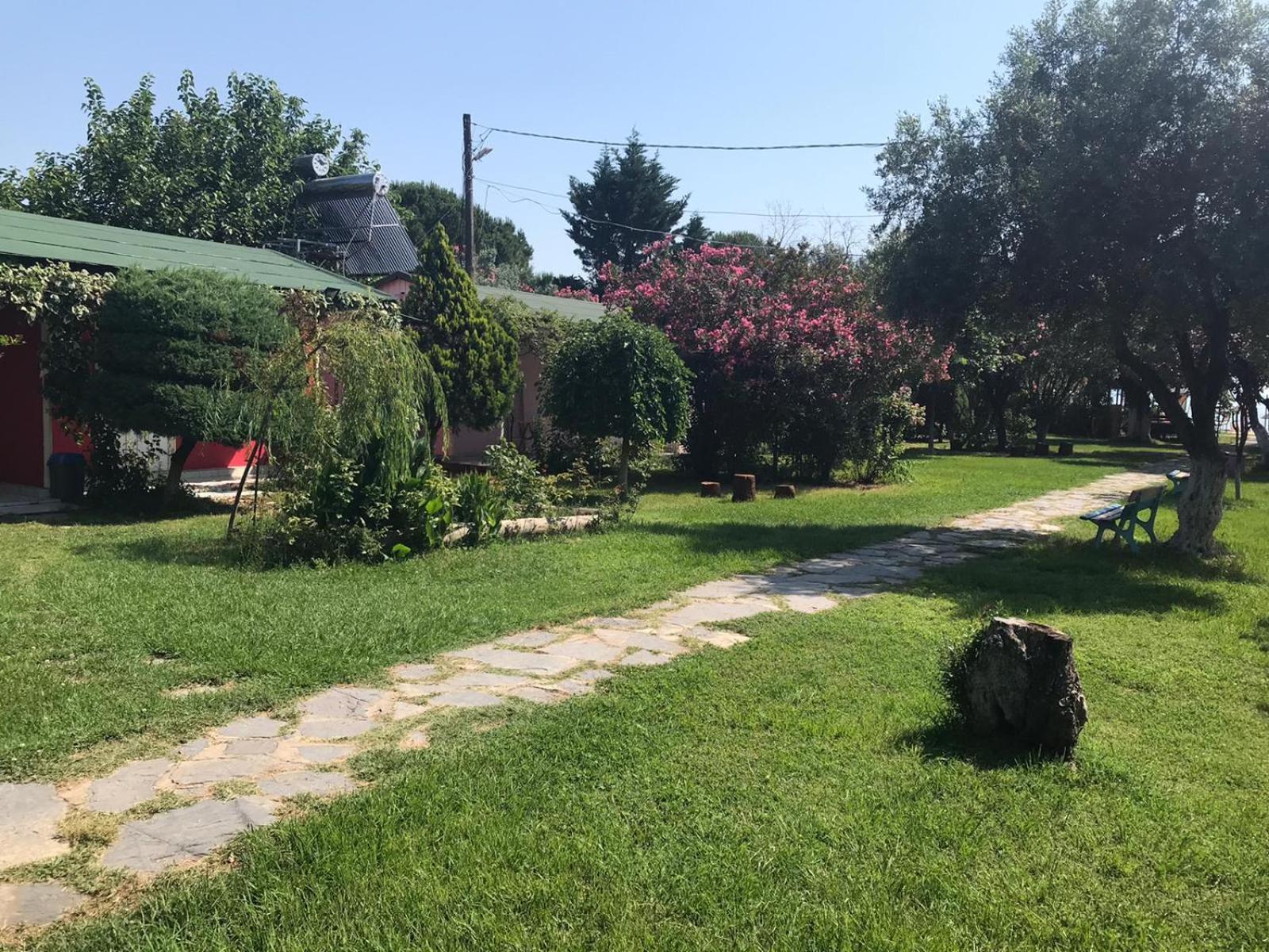 Cicek Evler Tatil Koeyue Otel Armutlu Dış mekan fotoğraf