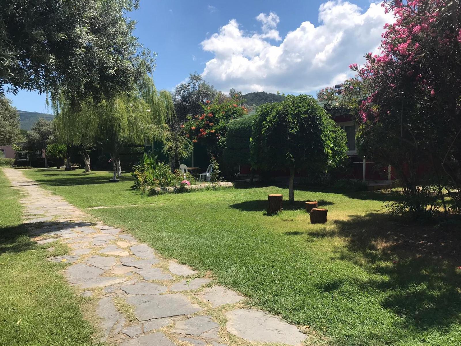 Cicek Evler Tatil Koeyue Otel Armutlu Dış mekan fotoğraf